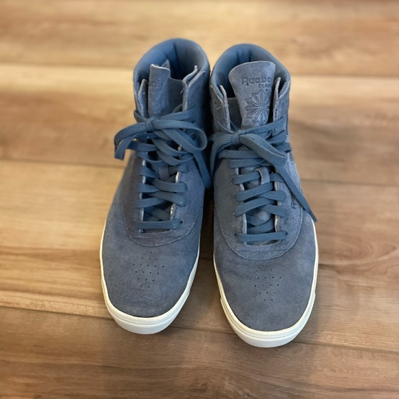 Reebok Blue Suede Sneakers women’s size 9 - Picture 2 of 5